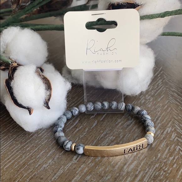 FAITH natural black stone stretch bracelet - Picture 2 of 6